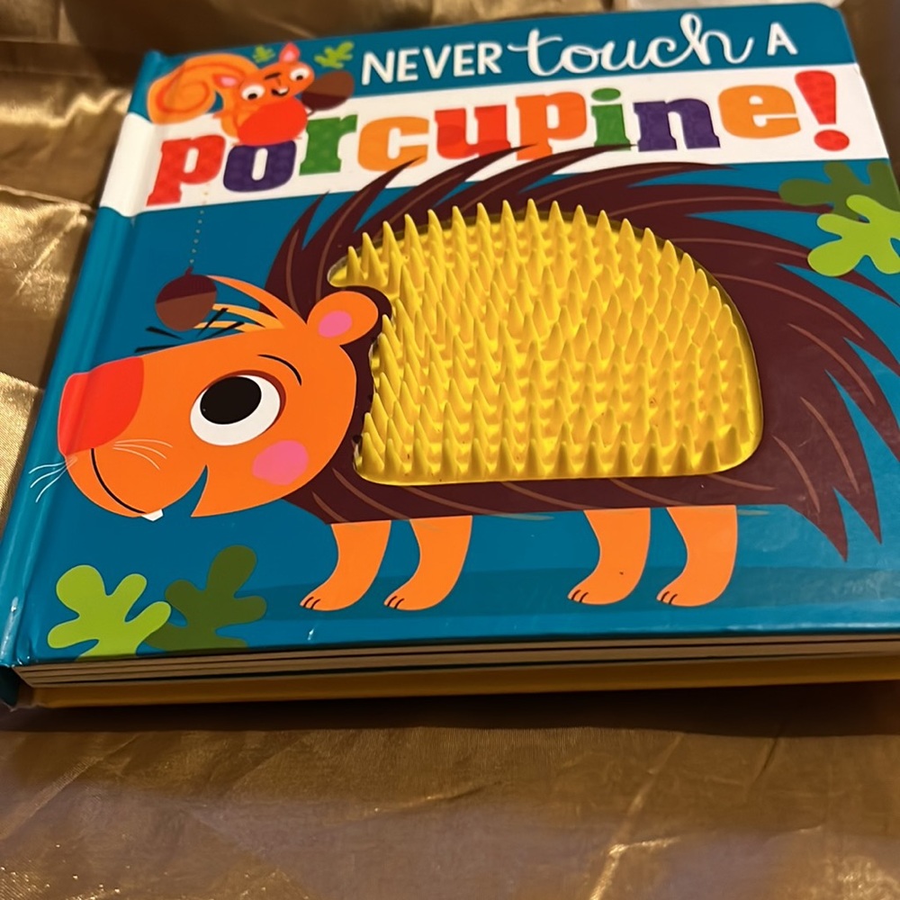 Books - Picture 2 of 8